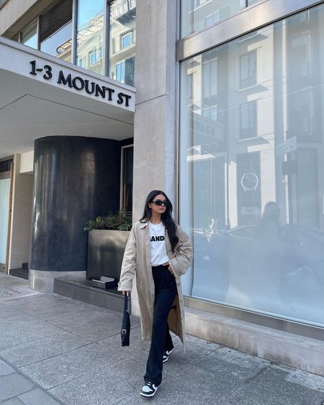 Sherrie Webster ☁️ on Instagram: “Spring uniform” Black Trench Coat Outfit Spring, Dunks Nike Outfit, London Autumn Outfit, Coat Outfit Spring, Nike Dunk Outfit, Trench Coat Outfit Spring, Nike Dunks Outfit, Trench Coat Street Style, Dunk Outfits