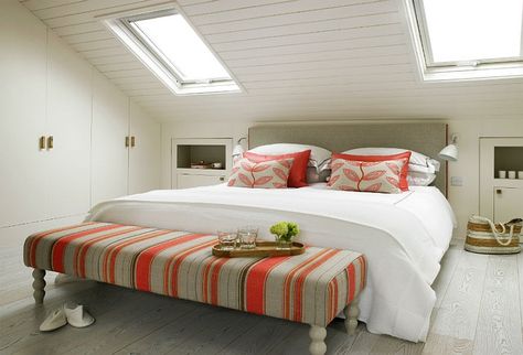 Savvy Design Ideas That Help Make The Most Out Of Slanted Ceilings Room With Slanted Ceiling, Rooms With Slanted Ceilings, Sloped Ceiling Bedroom Ideas, Slanted Ceiling Bedroom, Sloped Ceiling Bedroom, Low Ceiling Bedroom, Attic Bedroom Designs, Angled Ceilings, Attic Conversion