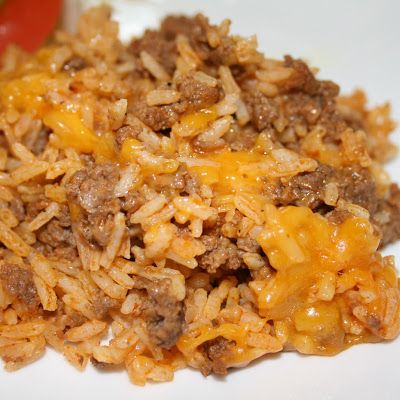 Cheeseburger Rice @keyingredient #cheese Rice And Burger Recipes Ground Beef, Cheese Burger Rice, Cheeseburger Rice Casserole, Prediabetes Recipes, Cheeseburger Rice, Rice Hotdish, Hamburger Dinners, Beef Entrees, Recipes Cheese