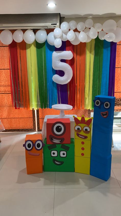 Numberblocks Birthday Party Diy, Number Blocks Centerpieces, Number Block Party Decorations, Numberblocks Party Favors, Number Themed Birthday Party, Numberblocks Party Ideas, Number Blocks Birthday Party Ideas, Number Block Birthday Party, Number Blocks Birthday Party Decorations