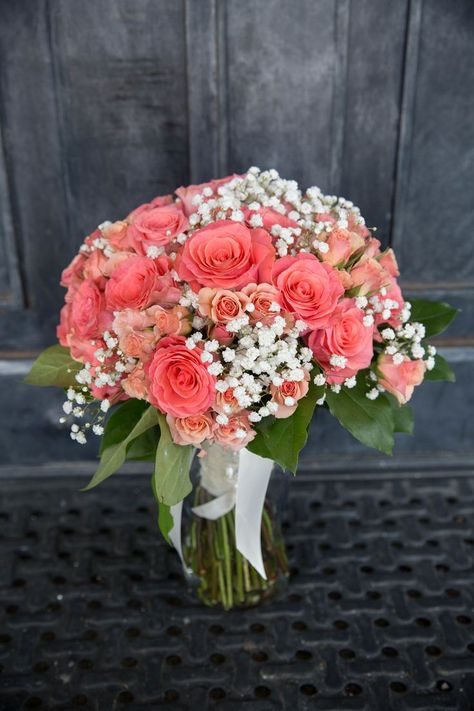 Kroger custom coral wedding bridal bouquet, babys breath and roses  http://www.ftdfloristsonline.com/kroger/ Peach Weddings, Bridal Bouquet Coral, Orange Weddings, Hindu Weddings, Coral Wedding Flowers, Săpunuri Handmade, Coral Roses, Babies Breath, Rose Wedding Bouquet