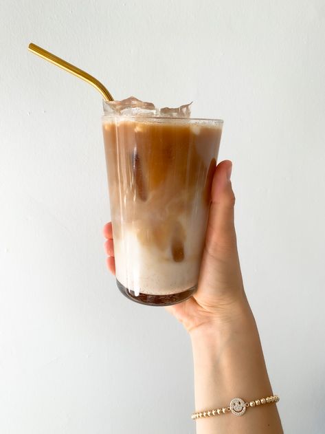 Almond Joys, Matcha Drink, Coconut Almond, Almond Joy, Coffee Cream, Latte Recipe, Coconut Butter, Iced Latte, Breakfast Time