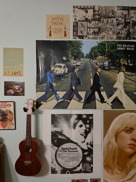 Bowie Poster Aesthetic, Beatles Poster Bedroom, Beatles Room Aesthetic, The Beatles Bedroom, Guitar Wall Bedroom, Bedroom Poster Aesthetic, Sisters Room Aesthetic, Posters Bedroom Wall Inspiration, The Beatles Room Decor