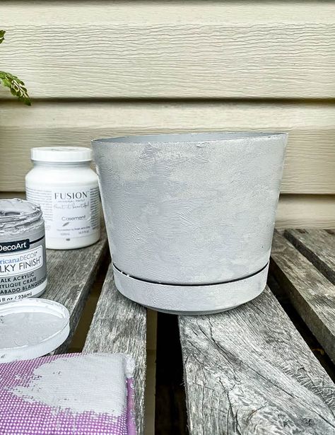 How to Paint Plastic to Look like concrete. The most inexpensive and easiest way to paint anything to look like concrete! #fauxconcrete #springplanters #dollarstorediy #dollartree #dollartreecrafts #dollarstorefinds #springdecor #concretefinish #springcrafts How To Make Plastic Planters Look Like Concrete, Painting To Look Like Concrete, How To Paint Plastic To Look Like Wood, How To Make Paint Look Like Concrete, Paint That Looks Like Concrete, Paint To Look Like Concrete, Faux Concrete Paint Technique, Cement Color Paint, Spray Paint Plastic Planters