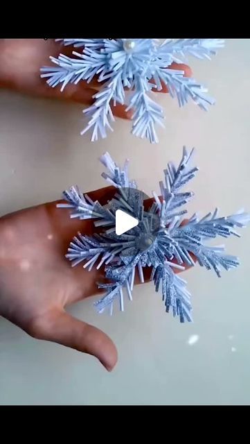 Diy Snowflakes, Christmas Tree Decoration Ideas, Tree Decoration Ideas, Christmas Tree Decorations Diy, Homemade Ornaments, Christmas Decorations Diy Outdoor, Candy Christmas Decorations, Instagram Christmas, Autumn Crafts