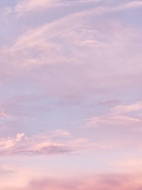 Aethstetic Background Pastel, Pink Aethstetic Wallpaper, Ios Customization, Mountains Background, Beach Sunset Photography, Sunset Watercolor, Phone Homescreen, Pink Mountains, Pastel Clouds