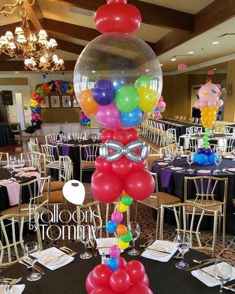 Candy Balloon Centerpieces, Gumball Machine Centerpiece, Candy Centerpiece, Candy Balloons, Beautiful Balloons, Bubblegum Balloons, Celebration Balloons, Candyland Birthday, Balloon Centerpieces