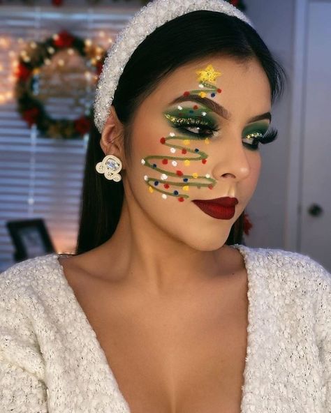 Christmas Makeup Looks Simple, Eyeliner Creative, Christmas Eyeliner, Creative Christmas Makeup, Makeup Looks Simple, Grinch Makeup, Reindeer Makeup, Holiday Eye Makeup, Christmas Party Makeup