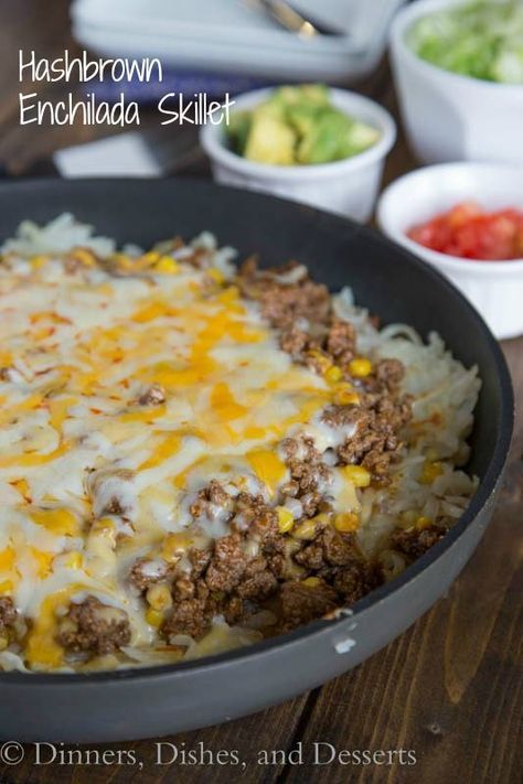 Hashbrown Enchilada Skillet Enchilada Skillet, Mexican Meals, Recipes Mexican, Skillet Dishes, Skillet Cooking, Skillet Dinners, Hispanic Food, Dinner Entrees, Skillet Meals