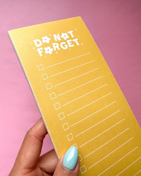 Do Not Forget Taskpad Planner 8.5x3.5" Do Not Forget notepad features a vivid yellow color with lines and checkboxes for all your organization! - 8.5x3.5" - 50 tearaway pages This listing is for ONE notepad. Pen, accessories, and props are not included. Notepads Design Ideas, To Do List Layout, Dog Logos, Daily Planner Book, Notepad Design, Prescription Pad, Work Desk Decor, Flair Pens, Colorful Stationery