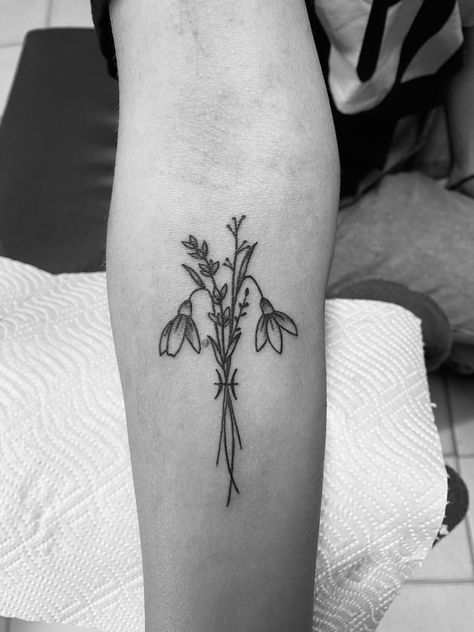 Snow Drop And Rose Tattoo, Violet And Snowdrop Tattoo, Snow Drop Flower Tattoo Design, Snowdrop Bouquet Tattoo, Snow Drop Tattoos, January Snow Drop Tattoo, January Birth Flower Tattoo Snowdrop, Snowdrops Tattoo, Snowdrop Tattoo Design