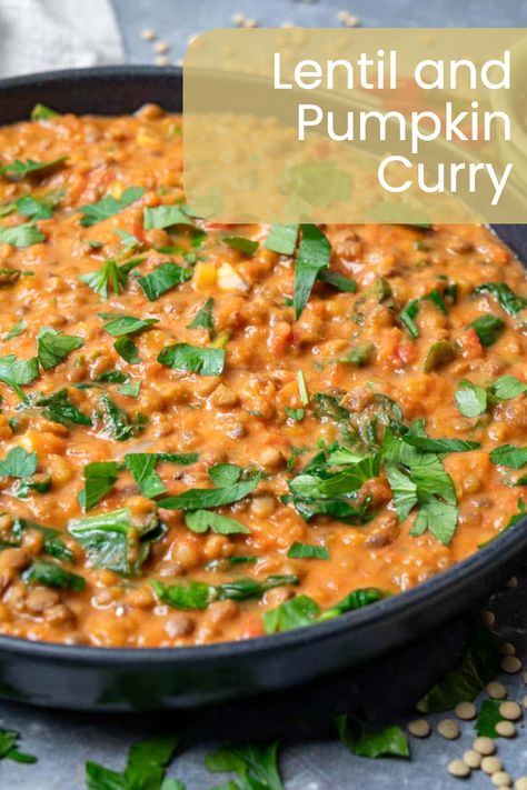 Green Lentil Curry Recipes, Pumpkin Curry Soup Recipe, Pumpkin Lentil Curry, Orange Lentil Recipes, Vegan Pumpkin Curry, Vegan Cocotte, Vegan Pumpkin Soup Recipe, Pumpkin Curry Recipe, Butternut Curry