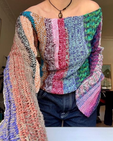 garn gutterne | //SOLD// • Crochet sweater made of second hand yarn, can be worn both ways🍎 Fits an size S-L DM to buy #yarnspiration #crochet… | Instagram