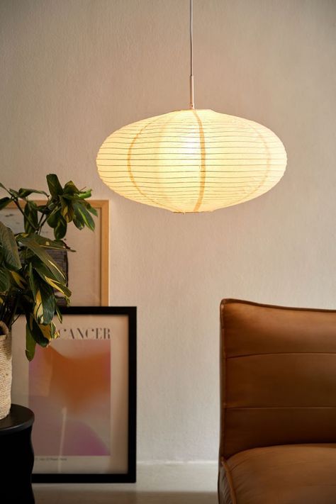 #Mid_Century_Style #Architectural_Digest #Luca_Guadagnino_Home #Luca_Guadagnino_Interior Studio Apartment Lighting, Bushwick Apartment, Lanterns Bedroom, Big Bedroom, Paper Lantern Lights, House Vibes, Pendant Lighting Bedroom, Lamps Bedroom, Pinterest Contest