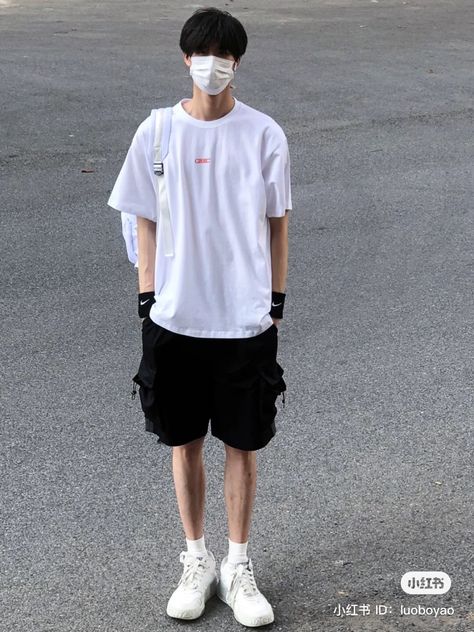 Simple Street Wear Outfits Men, Cute Guy Clothes Aesthetic, Chinese Man Outfit, Chinese Streetwear Men, Chinese Boy Outfit, Sporty Men Outfits, Chinese Street Style Men, Guy Clothes Aesthetic, Tiktok Streetwear