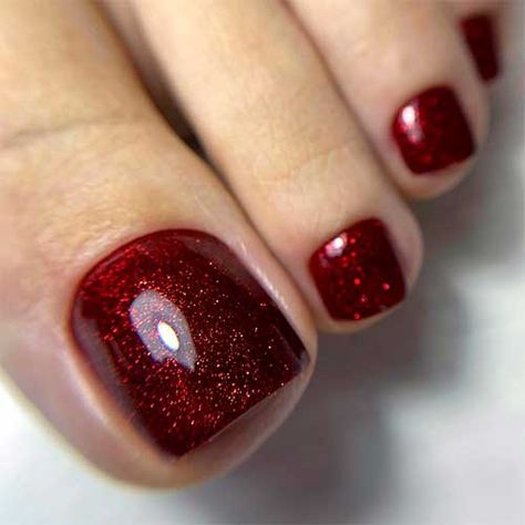 Christmas Gel Toe Nails, Holiday Toenails, Toe Nails Christmas, Christmas Toenails Pedicures, Holiday Toe Nails Christmas, Pedicure Ideas Red, Red Toenail Designs, Christmas Toes Nails, Red Toe Nail Designs