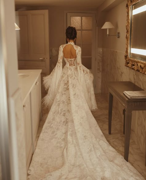 Extremely Long Veil, Winter Queen Wedding Dress, Sweetheart Long Sleeve Wedding Dress, Corset Wedding Gown Vintage, Elegant Dramatic Wedding Dress, Button Up Back Wedding Dress, Old World Wedding Dress, Aphrodite Wedding Dress, Sincerely Ambrosia