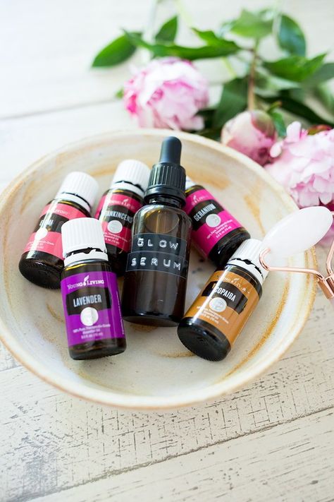 Glow Recipe Serum, Young Living Oils Recipes, Living Oils Recipes, Essential Oil Anti Aging, Diy Serum, Essential Oils For Face, Essential Oil Beauty, Young Living Essential Oils Recipes, Making Essential Oils