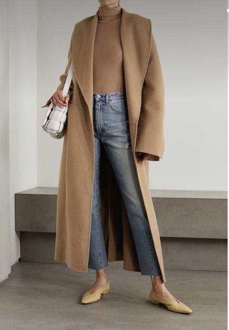 Camel Coat Outfit Casual, Mantel Outfit, Belted Wool Coat, Camel Coat Outfit, Camel Wool Coat, Winter Mode Outfits, Mode Mantel, Beige Coat, Luxury Women Fashion