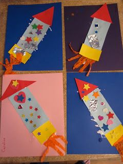 Toddler Approved!: Rockets Galore! Preschool Rocket, Halloweenpyssel Barn, Rocket Craft, Space Week, Space Preschool, Transportation Unit, Fireworks Craft, Transportation Crafts, Rocket Ships