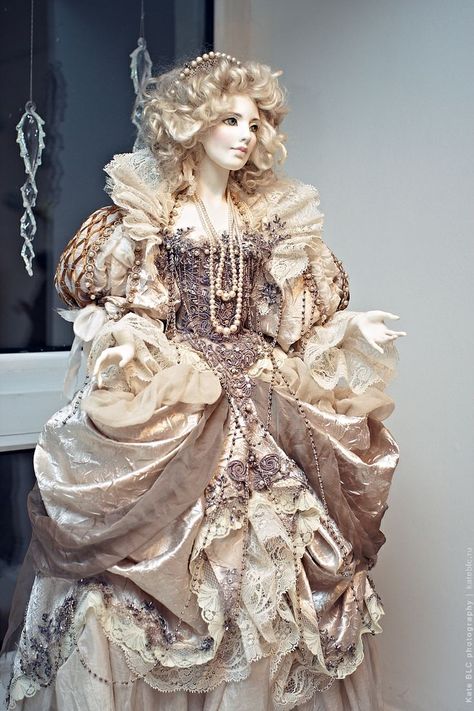 Rococo Fashion Aesthetic, Rococo Dress, Rococo Fashion, Old Fashion, Baroque Fashion, Historical Dresses, Pretty Dolls, Fantasy Fashion, Historical Fashion