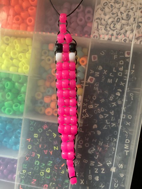 Kandi Decorations, Kandi Knife Tutorial, Beginner Kandi Patterns, Kandi Animals Tutorial, Kandi Worm Tutorial, Kandi Bead Animals, Kandi Bracelets Patterns How To Make, Kandi Animal Tutorial, Kandi Bead Crafts