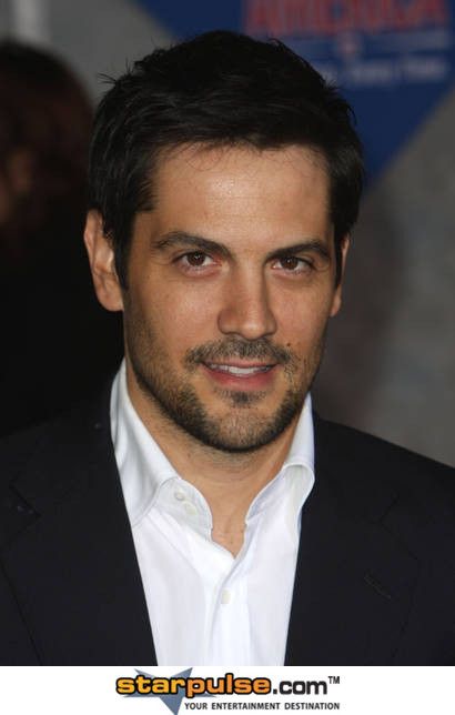 Michael Landes Michael Landes, Luis Bunuel, Love Sound, Male Actors, Chick Flicks, Male Characters, Man Candy, Face Claims, Mouth Watering