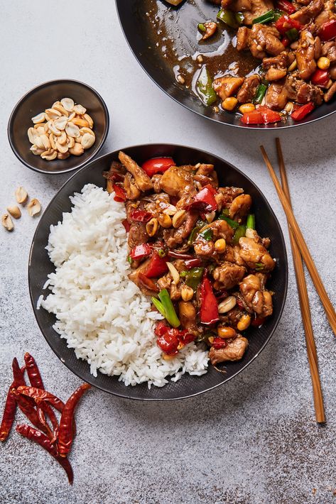 Kung Pao Chicken Photography, Chicken Manchurian Photography, Chicken Food Photography, Chicken Kung Pao, Rice With Chicken, Takeout Food, Chicken With Olives, Chinese Dishes, Stuffed Sweet Peppers