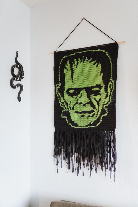 Frankenstein Monster Tapestry Crochet Pattern / Wall Hanging / Weird Art / Home Decor / Goth Art / Monster Art / Halloween Decor - Etsy Crocheted Wall Hangings, How To Tapestry Crochet, Free Crochet Tapestry Patterns, Spooky Knitting, Frankenstein Crochet, Creepy Crochet, Goth Crochet, Spooky Crochet, Grid Crochet