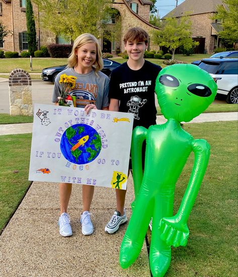 Out Of This World homecoming proposal. Add a space helmet and gloves to the “Pretend I’m an Astronaut” t-shirt for a little something extra. #HOCO #homecoming #homecomingproposal homecoming proposal ideas Anime Hoco Proposals Ideas, Space Promposal, Dance Promposal, Sadies Proposal, Creative Prom Proposal Ideas, Hoco Signs, Prom Proposal Ideas, Cute Promposals, Student Council Campaign Posters