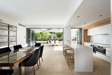 Ozone+Residence+by+Swell+Homes Space Above Kitchen Cabinets, Large Open Plan Kitchens, Above Kitchen Cabinets, Appartement Design, Kitchen Design Open, Kitchen Ceiling, Open Kitchen, Open Plan Kitchen, Glass Doors