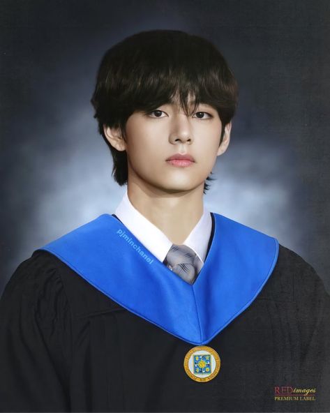 Taehyung 2x2 Picture, Taehyung Graduation Picture Edit, Taehyung Graduation Picture, Jungkook Graduation Picture Edit, Bf Pics, Grad Pic, Lightroom Tutorial Photo Editing, Graduation Picture, Lightroom Tutorial