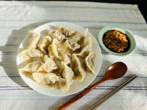 Ravioli Vegetarian, Vegetarian Dumplings, Twice Cooked Pork, Chinese Street Food, Frozen Dumplings, Steamed Dumplings, Chinese Dumplings, Egg Drop Soup, Easy Chinese Recipes