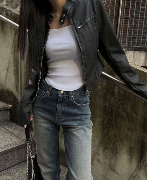 click to buy the leather jacket Brown Leather Jacket Women, Womens Leather Jackets, Leather Jacket Women, Street Outfits, 70s Vibes, Fairy Grunge, Brown Leather Jacket, Grunge Style, Big Time