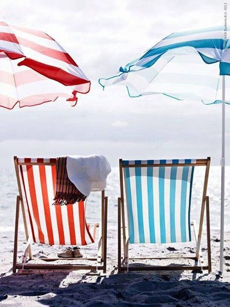 Beach umbrellas Lazy Summer Days, I Love The Beach, Summer Stripes, Beach Living, Beach Time, Summer Breeze, Beach Chairs, Summer Of Love, Beach Life