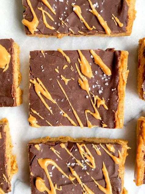 No-Bake Peanut Butter Pumpkin Bars Healthy Pumpkin Cheesecake, Homemade Granola Bars Healthy, Dessert Hummus, Cookie Dough Bars, Peanut Butter Pumpkin, Vegan Banana Bread, Pumpkin Bars, Chocolate Banana Bread, Healthy Peanut Butter