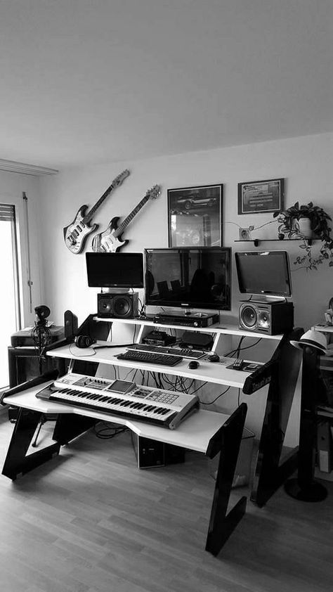 Home Studio Desk, Home Recording Studio Setup, Recording Studio Setup, Home Studio Ideas, Home Music Rooms, Recording Studio Design, Recording Studio Home, Home Studio Setup, Studio Desk