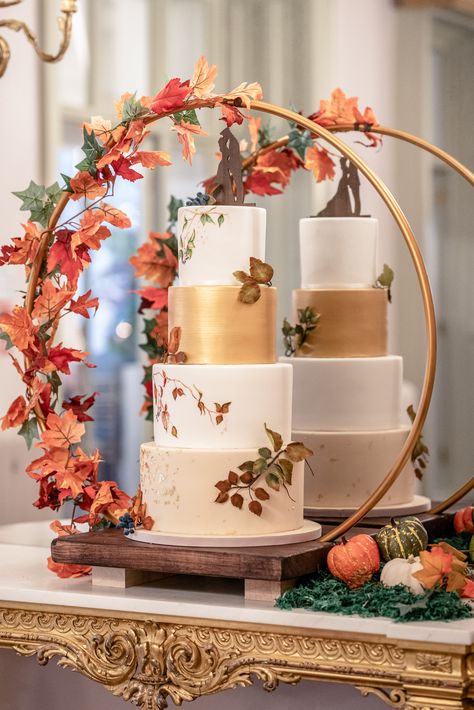 Get inspired by this stunning 4-tiered wedding cake, perfect for a fall wedding! With elegant gold accents, delicate leaves, and charming pumpkin decor, it's the epitome of autumn enchantment. 🍂🍰 #fallweddingideas #autumnwedding #weddingcake" Autumn Cake Wedding, Autumnal Wedding Cake, Photoshoot Elegant, Autumn Wedding Cake, Autumn Wedding Cakes, Fall Wedding Cake, Autumn Core, Fall Wedding Cakes, Gold Wedding Cake