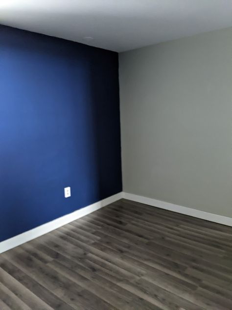 Room Color For Men, Bed Rooms Colors Paint Colours, Light Dark Colour Combination Wall, Room Paint Combination Ideas, Men Room Paint Ideas Bedrooms, Men Room Color Ideas Paint Colours, Men Room Color Ideas, Good Wall Colors, Room Wall Ideas Paint