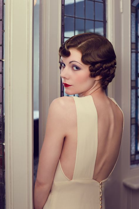 1930s Waves Hair, Late 1930s Hair, 1930s Hair Short, Flapper Hair Short, 1930s Fashion Hair, 1930 Hair, 1920 Hairstyles, Hollywood Hairstyles, 1930s Glamour