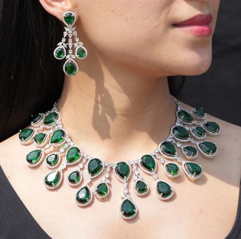 Green Wedding Jewelry Set, Ruby And Emerald Necklace Indian, Emrald Beeds Necklace Diamond, Emerald Sets Jewellery, Emerald Green Necklace Jewelry, Emerald Necklace Indian, Green Jewellery Set, Green Diamond Necklace, Emerald Jewelry Necklace