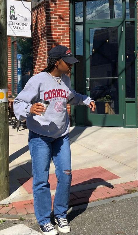 College Outfits Black Women, College Sweatshirt Outfit, Simple Winter Outfits, Effortlessly Chic Outfits, Chill Outfits, Causual Outfits, Streetwear Fashion Women, Baddie Outfits Casual