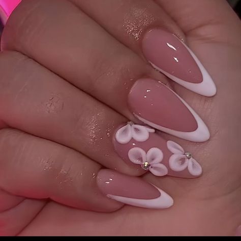 Short Almond Nails Asian, Rhinestone Almond Nails Designs, Almond With Design, White French Almond Nails, White Nails Almond Shape, Almond Nails Designs Pink, Birthday Nails Almond Shape, Almond Nails With Gems, Grad Nails