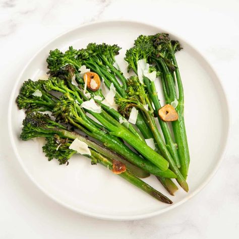 This pan fried tender stem broccoli recipe is the perfect side dish for any meal. The broccoli is pan fried in a mixture of olive oil and butter until it is tender and slightly browned. Then, it is seasoned with salt and pepper to taste and sprinkled with parmesan cheese. Pan fried tender stem broccoli is a healthy and delicious way to enjoy this classic vegetable. Broccoli Stems Recipes, Spaghetti Sides Dishes, Kale Sweet Potato Salad, Beetroot And Feta Salad, Delicious Side Dishes, Parmesan Green Beans, Pumpkin Salad, Carrots And Green Beans, Homemade Garlic Bread