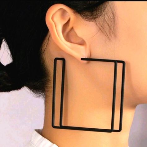 Exaggerated Large Geometric Earrings Black Stylish Dress Up Or Down Sassy Fashion, Cakes Design, Iron Woman, Geometric Fashion, Moda Chic, Face Earrings, Dope Jewelry, Gold Earrings Designs, Fashion Jewelry Earrings