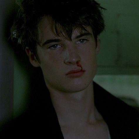 Actor Tom Sturridge as Nigel Colbie in "Like Minds (2006)". Nigel Colbie, Tom Sturridge, Dark Academia Aesthetic, Academia Aesthetic, Look On, Dark Academia, Black