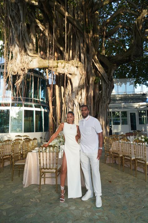 Matching Couple Outfits Holidays, Honeymoon Outfits Black Couple, Puerto Rico Couples Photoshoot, Couples Outfits Coordinating, Wedding Vacation Outfit, Vacation Outfits For Couples, Honeymoon Vacation Outfits, Matching Cruise Outfits For Couples, Matching Couple Outfits Vacation