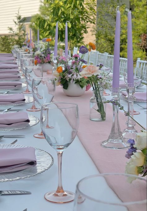 Pink And Lavender Birthday Decor, Purple Tea Party Aesthetic, Pink And Lilac Wedding Decor, Simple Lavender Wedding Decor, Pink And Purple Bridal Shower Decor, Purple And Pink Table Setting, Lavender Flower Table Decor, Purple And Yellow Decorations, Pink And Purple Brunch Decor