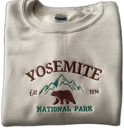 Nevada National Parks, Vintage Yosemite, Yosemite California, California National Parks, Embroidered Crewneck, Sweatshirt Vintage, Embroidered Clothes, Custom Sweatshirts, Embroidered Sweatshirt