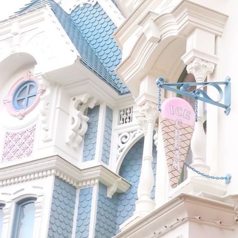 Pastels and ice cream. Dunia Disney, Ice Shop, Seni Vintage, Baby Blue Aesthetic, Pastel Pink Aesthetic, Ice Cream Shop, Screen Design, Disney Dream, Aesthetic Themes